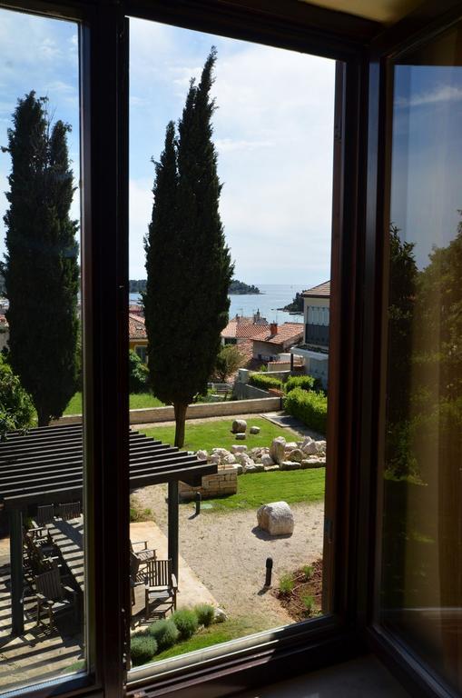 Apartment Max Rovinj Bagian luar foto